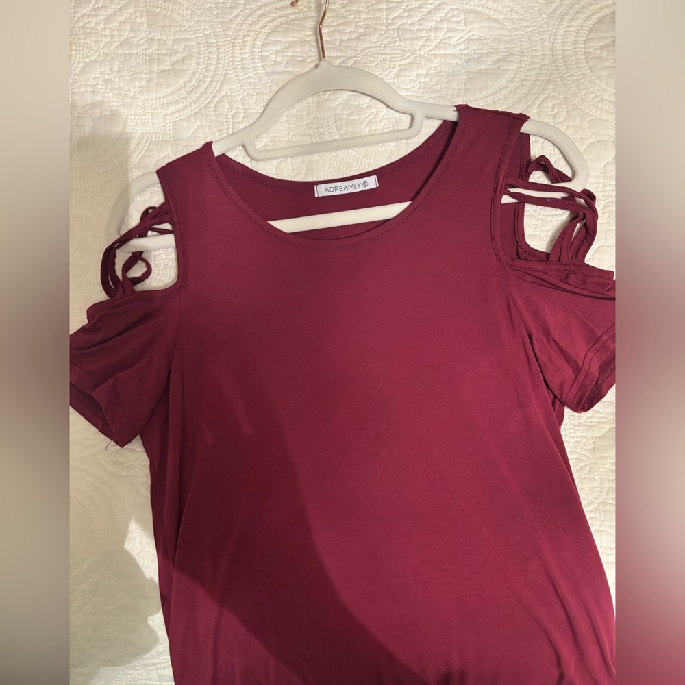 Cold-Shoulder Short Sleeve Top